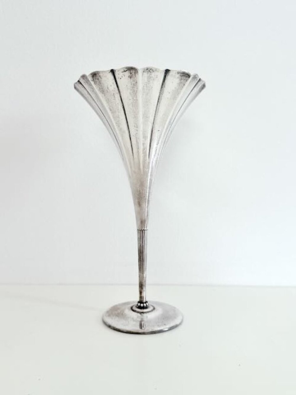 ANTIQUE STERLING SILVER TIFFANY & CO FLORIFORM FLUTED TRUMPET VASE